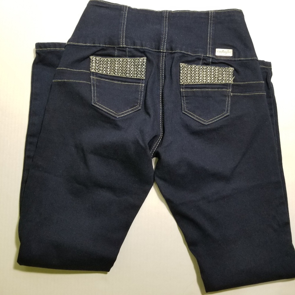 Jeans - Picture 8 of 8
